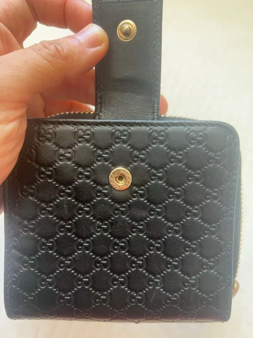 Gucci compact wallet